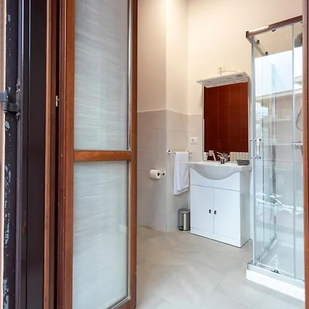 Residenza Santa Rita 公寓 *